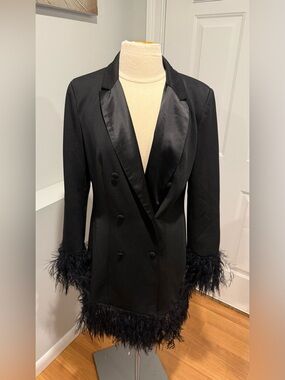 Black Feather-Trim Double-Breasted Women's Coat (42)